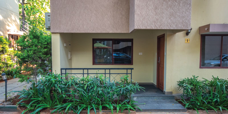 Executive Room Ground Level Deck /website/images/new-pics/cottage-room-new-1.jpg