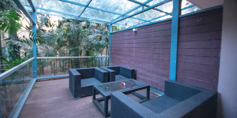 Executive Room /website/images/new-pics/executive-room-deck-new-1.jpg