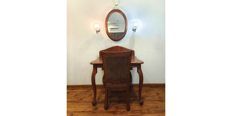 Executive Room Ground Level Deck /website/images/rooms/cottage-room/cottage-room-4.jpg